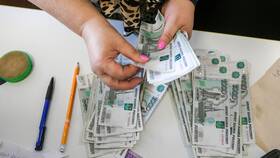 Пенсия работающим пенсионерам: последние изменения в Глобус